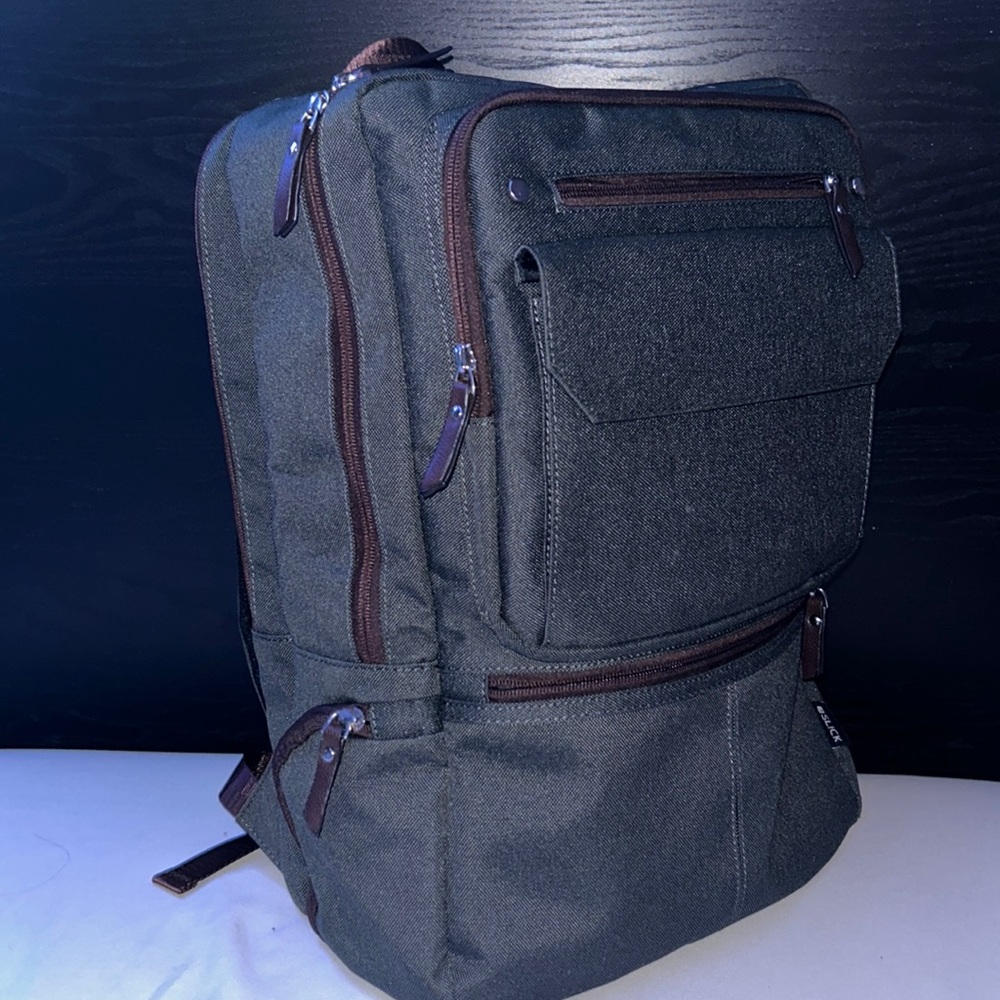 TRAVEL BACKPACK ARMY GREEN